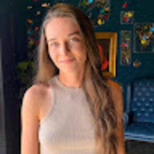 Meet your Posher, Chloe